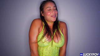 ���რემიანი ნამცხვარი, მეგა ტრაკი, Carmela Clutch