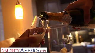 Naughty America - Gracie Glam gauna visi apsirengę prieš jojimo gaidys