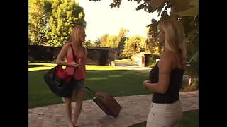 Cute ਨੌਜਵਾਨ ਕਾਲਜ girls ਨੂੰ ਰੱਖਣ, ਜੋ ਕੁਝ ਵੀ ਵਾਪਸ - ਅੰਨਾ, ਕਾਲੀ, ਏਰੀਕਾ ਚੁੰਮੀ, ਬੇਨਤ ਦੀ ਬਣੀ, Anikó, Nikoletta