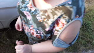 Public fick russische BBW saugt Schwanz und gefickt im freien