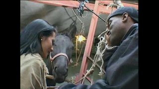 Divje Trdo Gangbang romunski Dekle 4 velik klinci, ki je hkrati znotraj