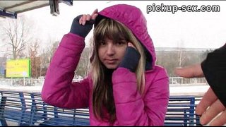 Dilettanti reali Eurobabe Gina Gerson xaħam fil-ferrovija