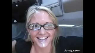 Proljeće Thomas S Neuredan Licem U Naočalama