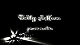 Tre pulcini caldi e amore per il divano