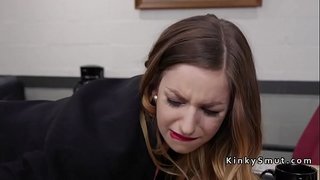 Том tits хар үстэй дарга шулуун гэдсээр fingering түүний saleswoman