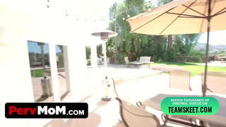 Jeg kneppede Min Stedmor, Og Creamed Hendes Fisse