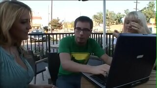 Jirkanch pick up rassomlar momo havo Lourens Trina Michaels er-xotin diqqatga sazovor joylari bor