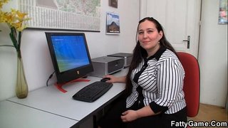 Baculaté office dívka dostane bušil