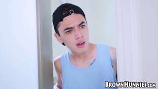 Bela negra gata bateu duro