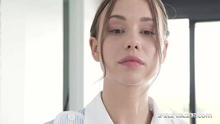 Slutty Ancilla Taylor Harena ligna eius calidum dolium aeris grata 2 durum galli in eius perfecta pussy &amp;amp; dolore culus post sugentem eorum difficile galli! Solutio? 2 calidum facials! Plena Rapio ad Private.com!