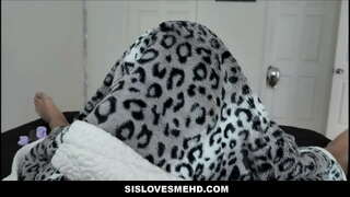 Slatko Blonde Teen polusestra Na Halloween Jebanje Sa Сводным Bratom Iz prvog Lica