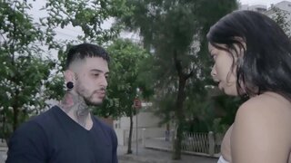 50 a, te gen yon Femèl chen nan yon lari jennès pou fuck lajan