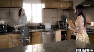 Тенге ӹрвезӹ гӹц кого тура член мотор сексуальный трахнуть