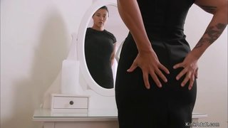 Brunette Milf دعوت دی ہے بڑی چوچیان ، سنہرے بالوں والی hottie ویلیںٹائن دن پر گھر اور اس کے بعد ماں کے ساتھ اس fucks موٹی ڈک پر پٹا