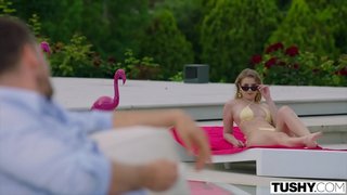 TUSHY Sexy Eyla tá an chéad taithí anal le daidí siúcra