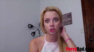 Ögey ata problemləri olan yeniyetməyə kömək edir